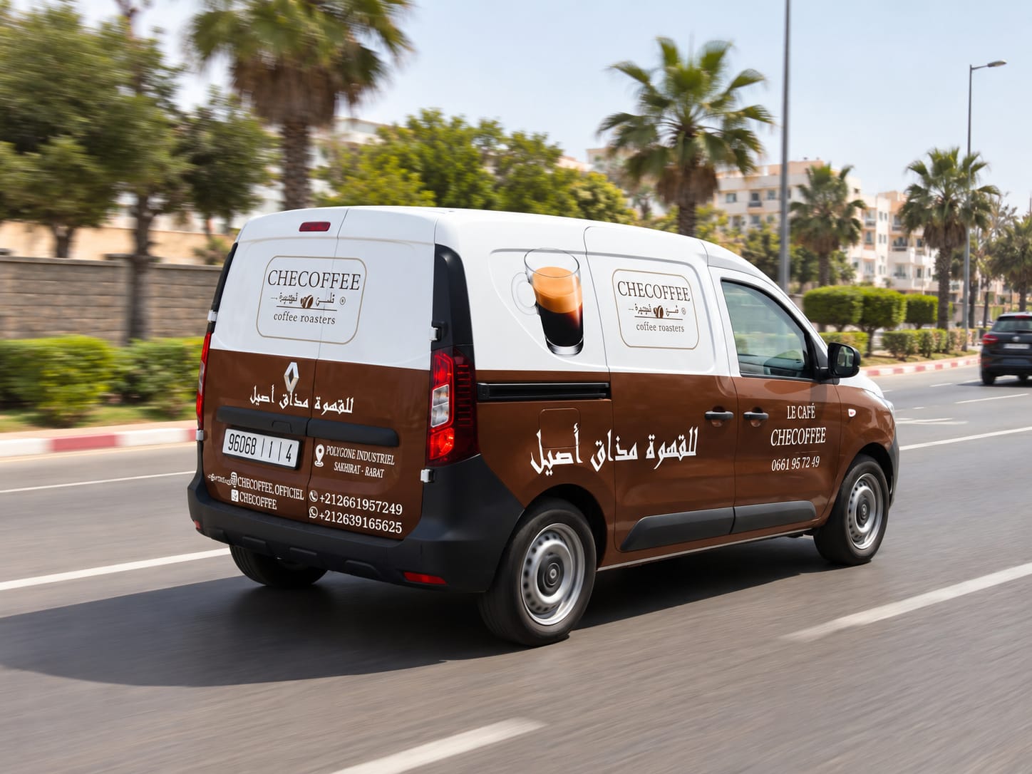 Camionnette de livraison aux couleurs de Checoffee