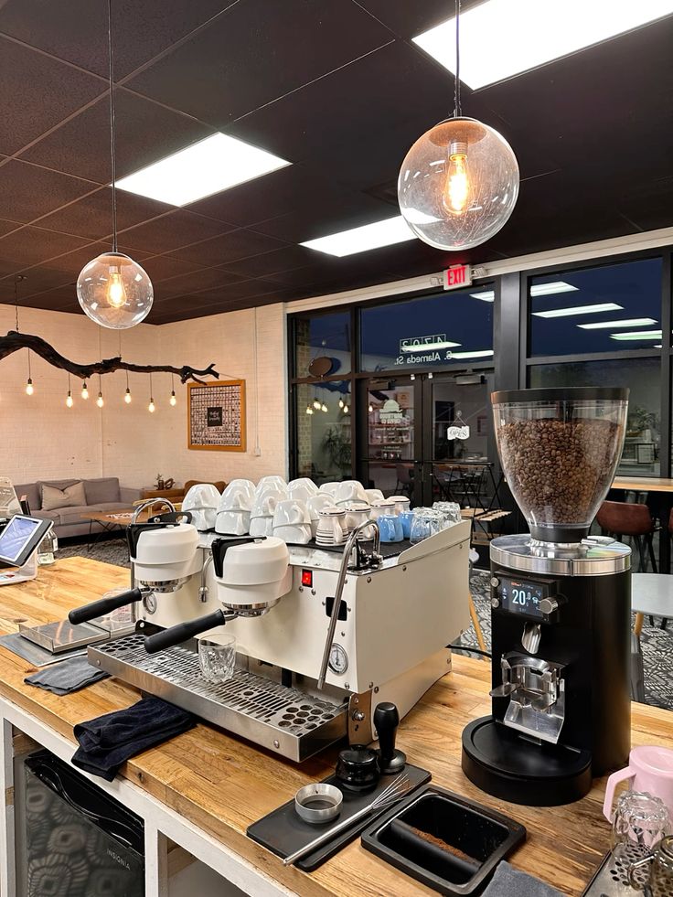 Machine espresso professionnelle à deux groupes